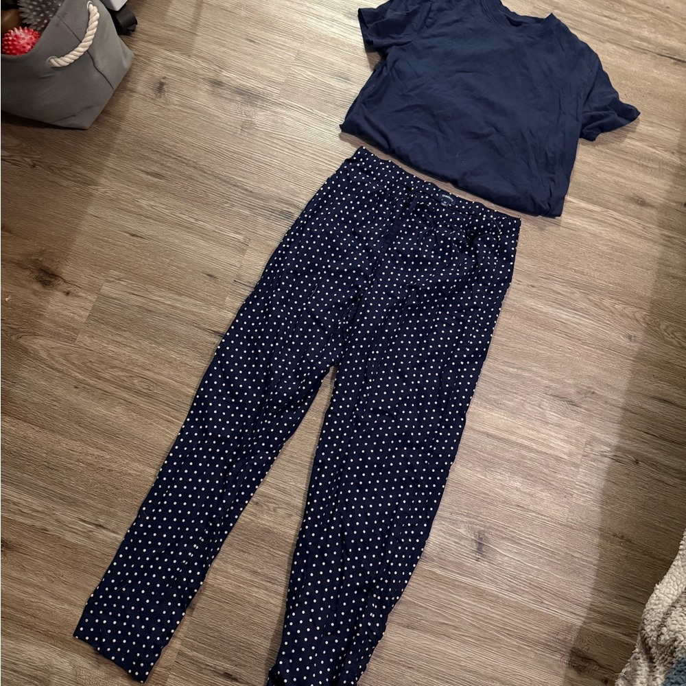 GAP Women’s navy pajamas (M & S)